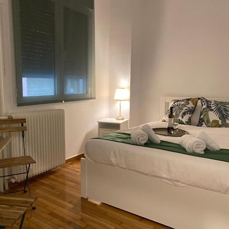 Elia Modern Apartment Atene Esterno foto